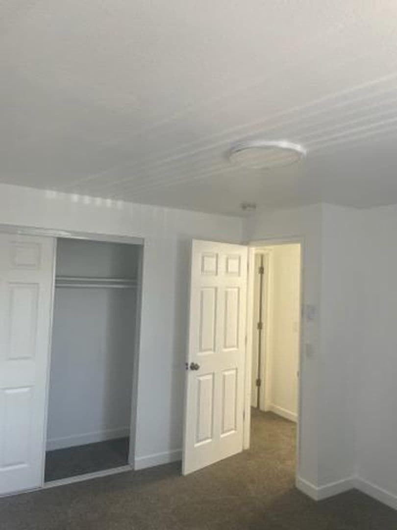Arrowsmith Apartments^ 6 of 14