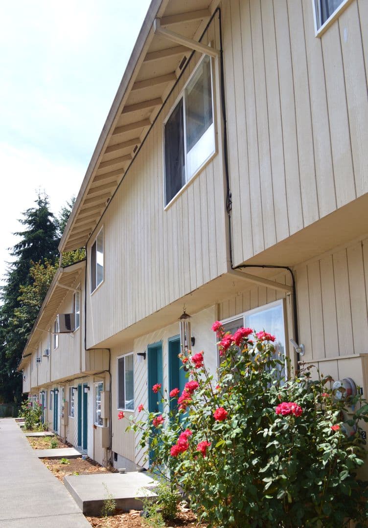 Arrowsmith Apartments^ 13 of 14