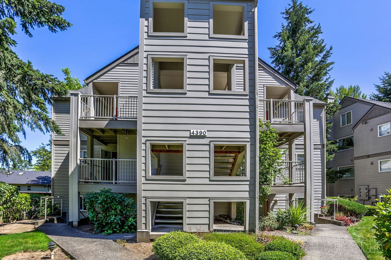 Lexington Apartments 9 of 11