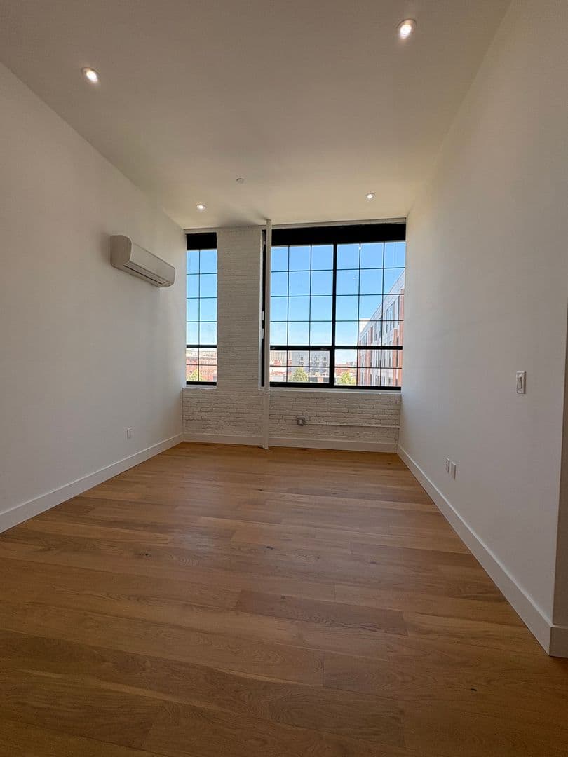 The Lofts at the Wolf Building 4 of 15