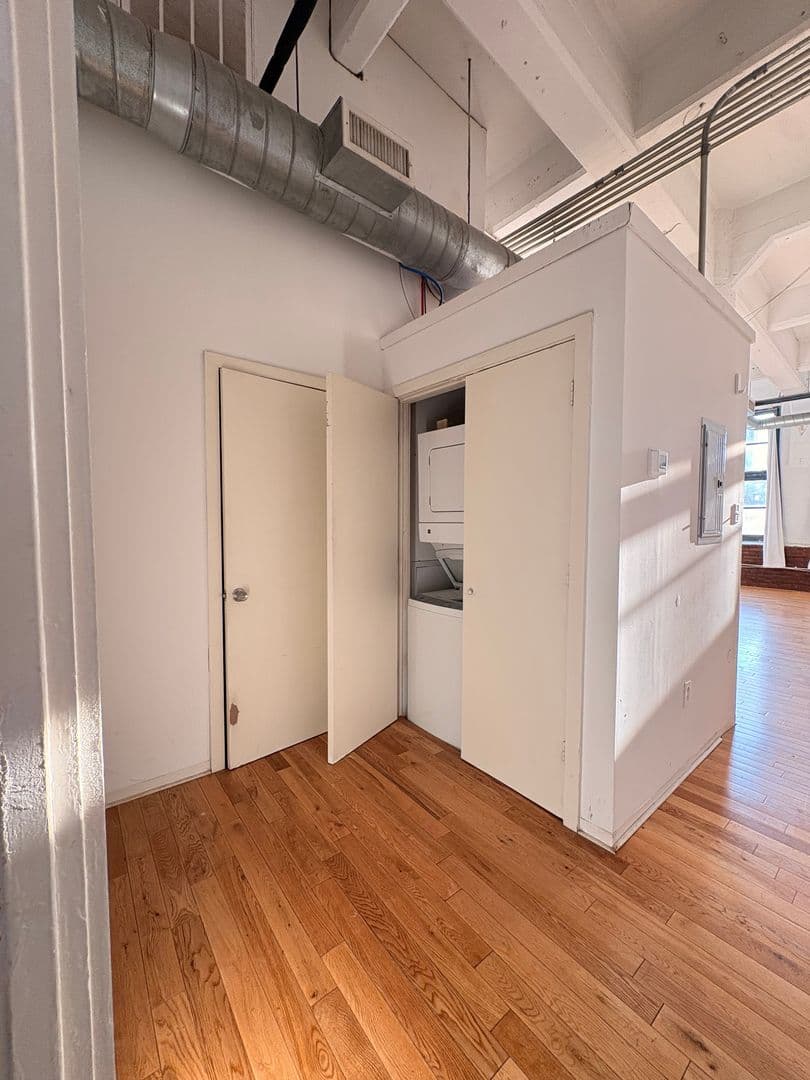 The Lofts at the Wolf Building 6 of 11