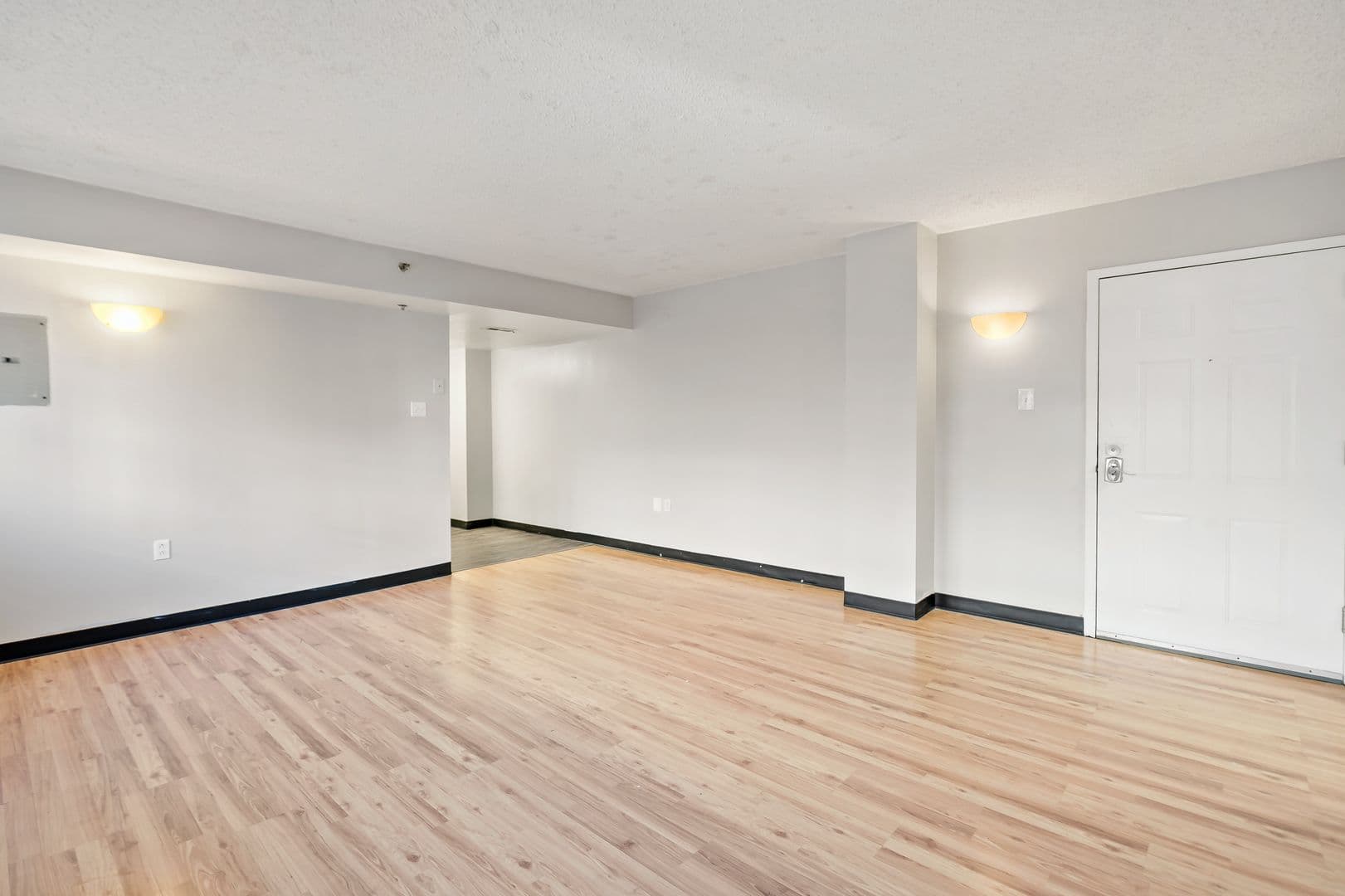 Artist Village Apartments 6 of 11