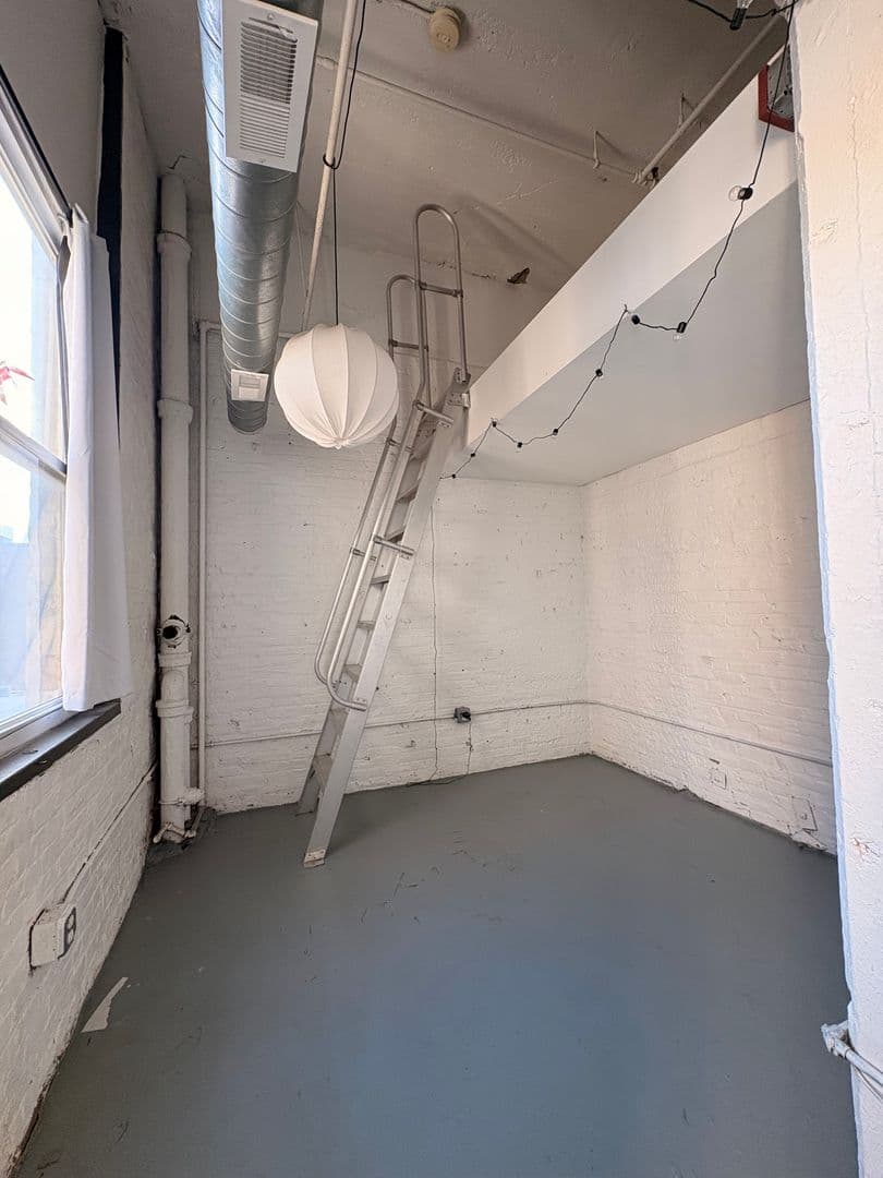 The Lofts at the Wolf Building 7 of 11