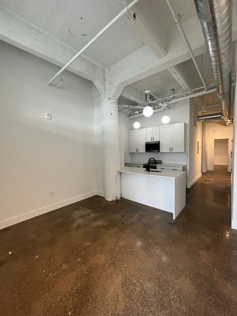 The Lofts at the Wolf Building 4 of 13