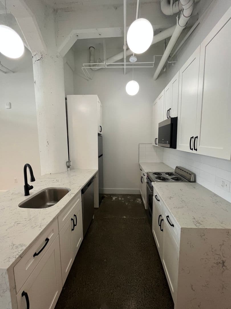 The Lofts at the Wolf Building 2 of 13
