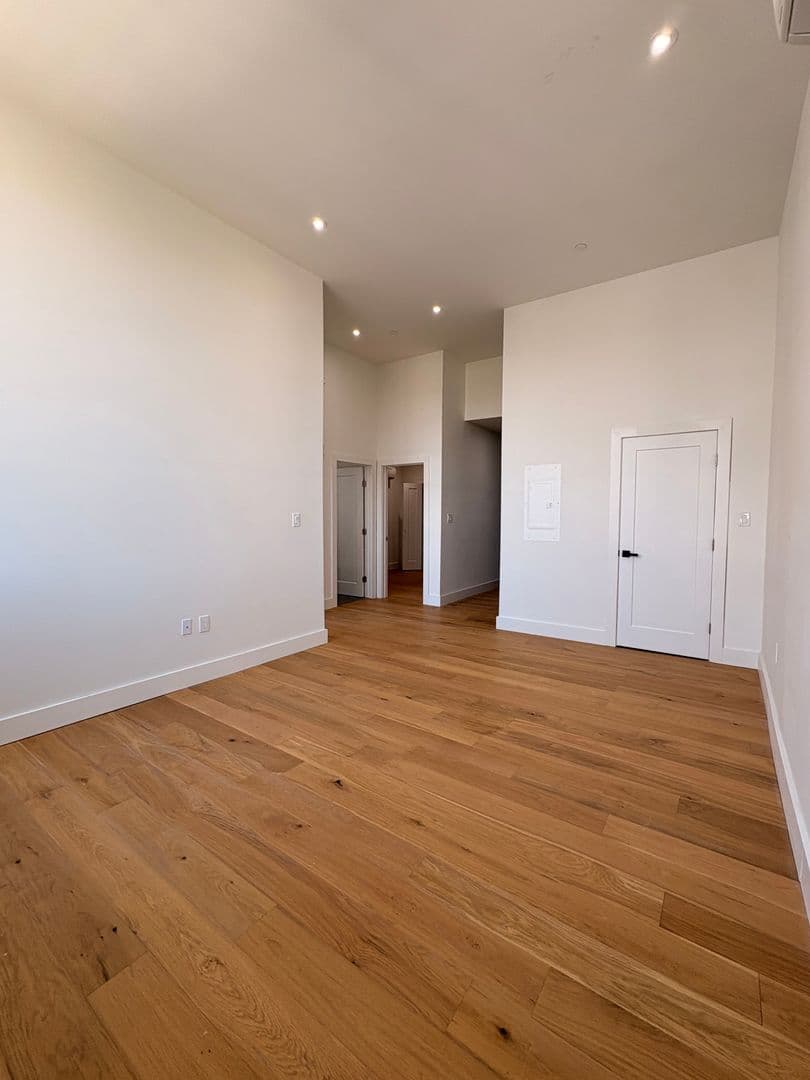 The Lofts at the Wolf Building 5 of 15