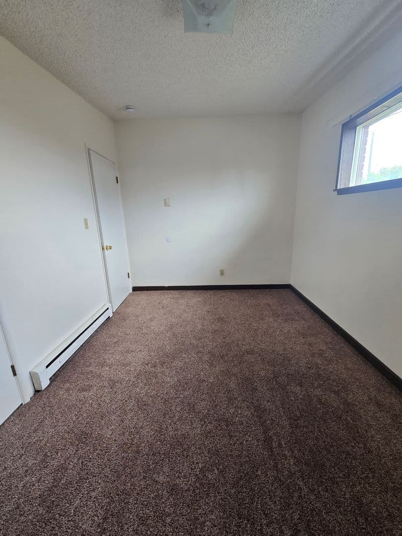 2 Bedroom Duplex Apartment - $300 move in credit Available! 25 of 26