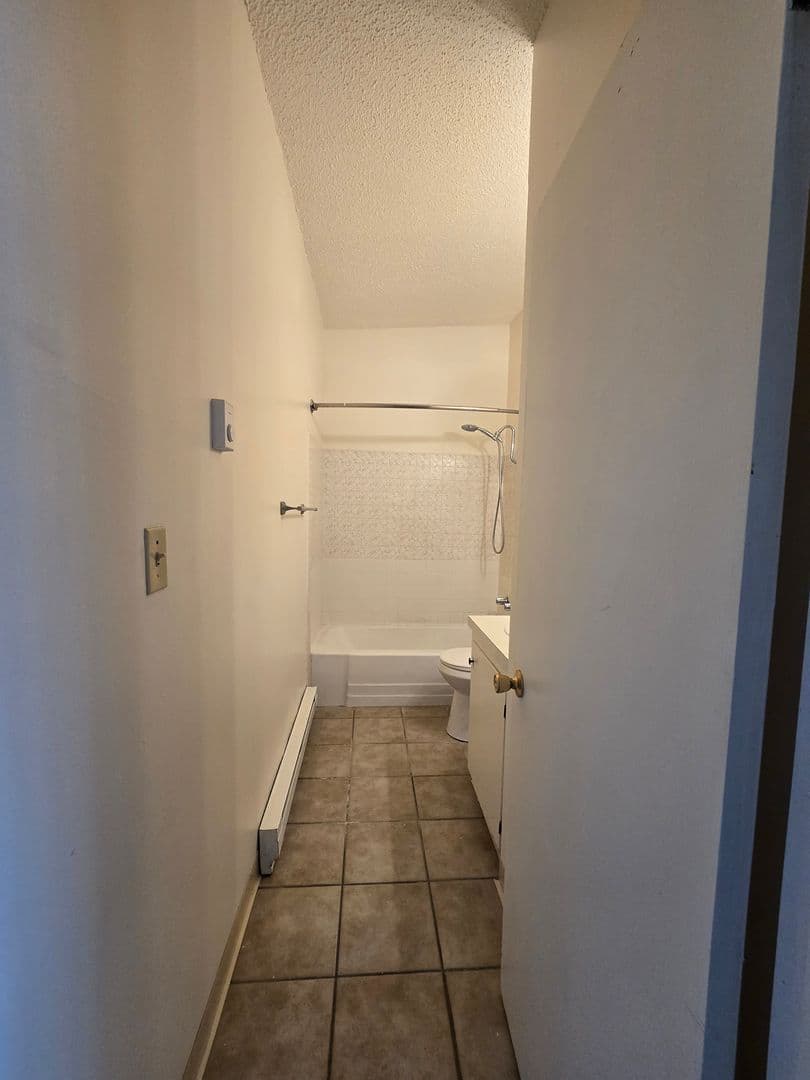 2 Bedroom Duplex Apartment - $300 move in credit Available! 16 of 26