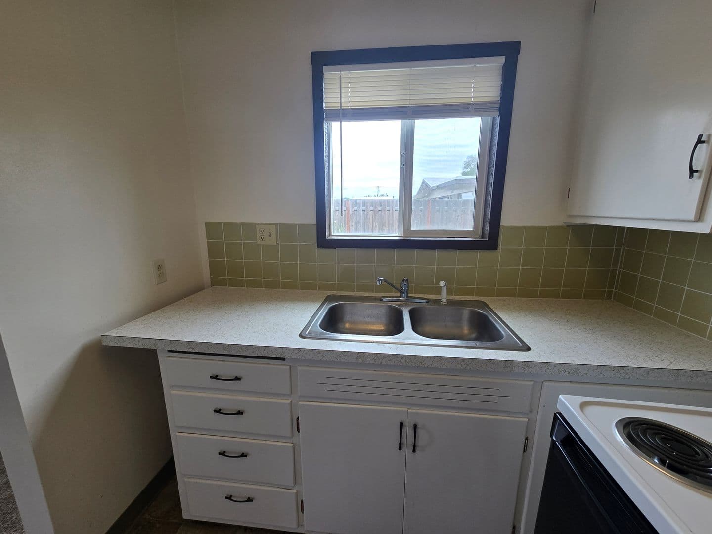 2 Bedroom Duplex Apartment - $300 move in credit Available! 11 of 26