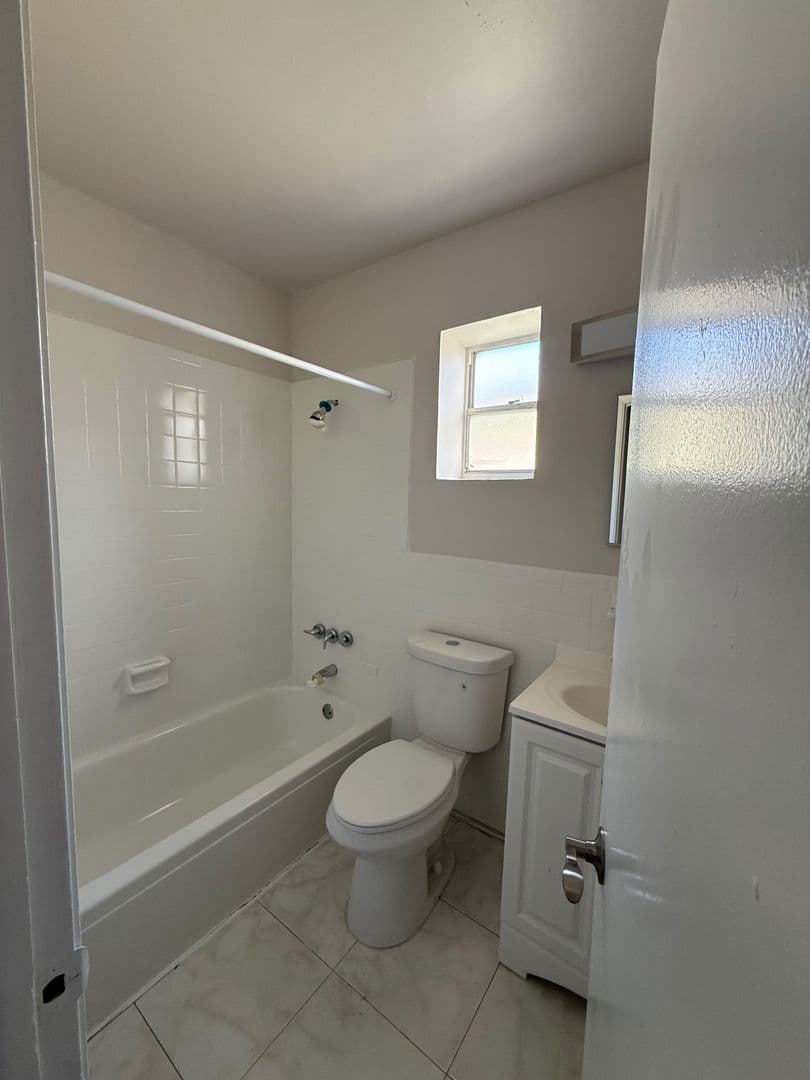 14120 NW 24th Court 3 of 9