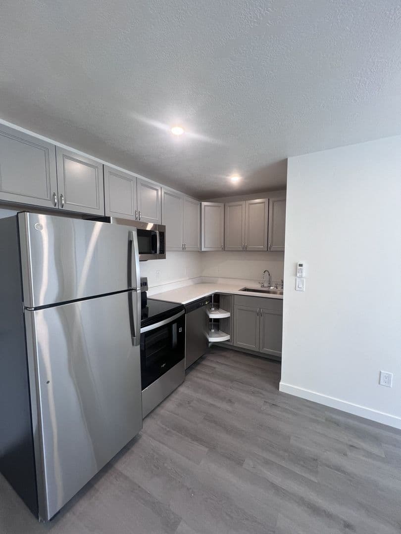 Victoria Canyon Apartments 4 of 6