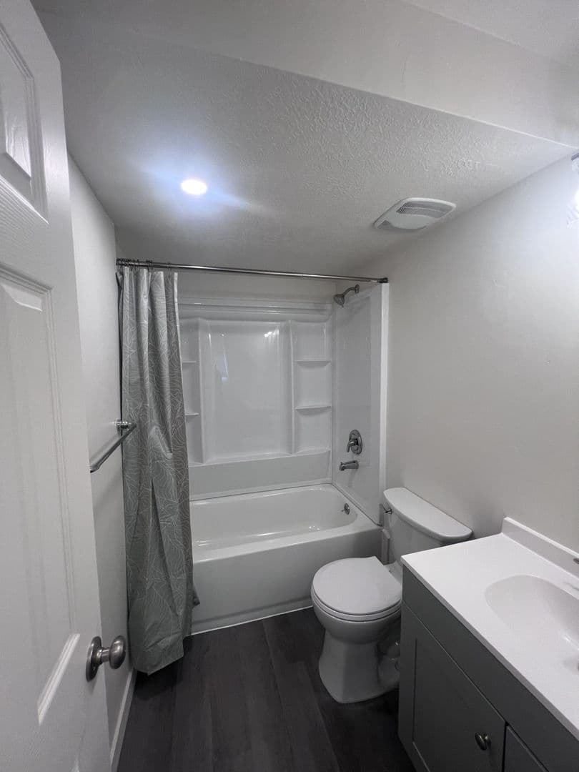 Victoria Canyon Apartments 6 of 6