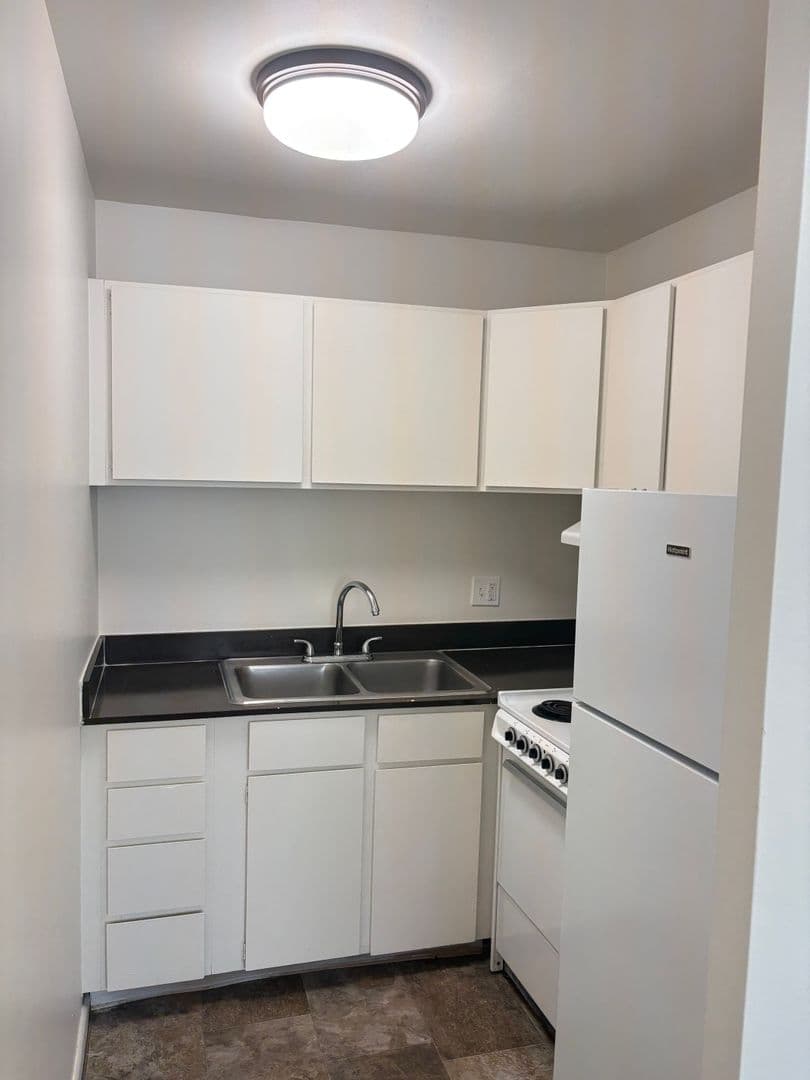 Victoria Canyon Apartments 4 of 6