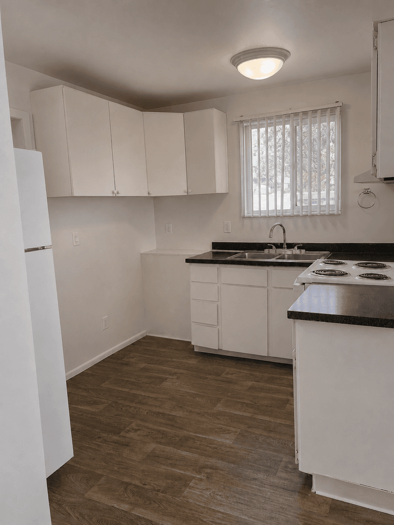Victoria Canyon Apartments 3 of 8