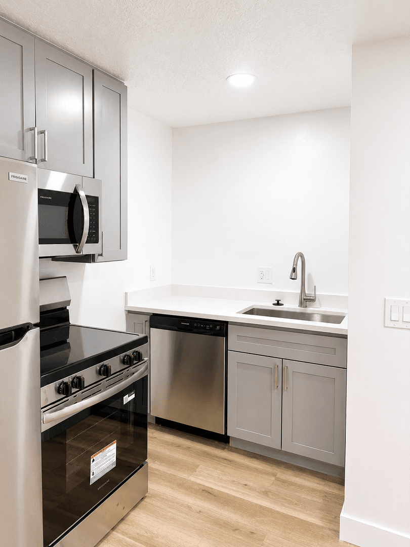 Victoria Canyon Apartments 3 of 7