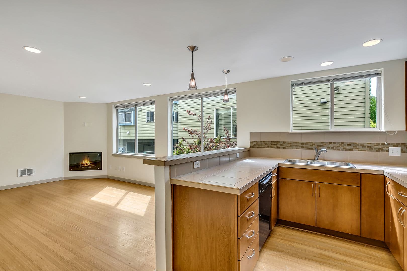 Willoughby-Oakes 4781 35th Ave S #C 7 of 8