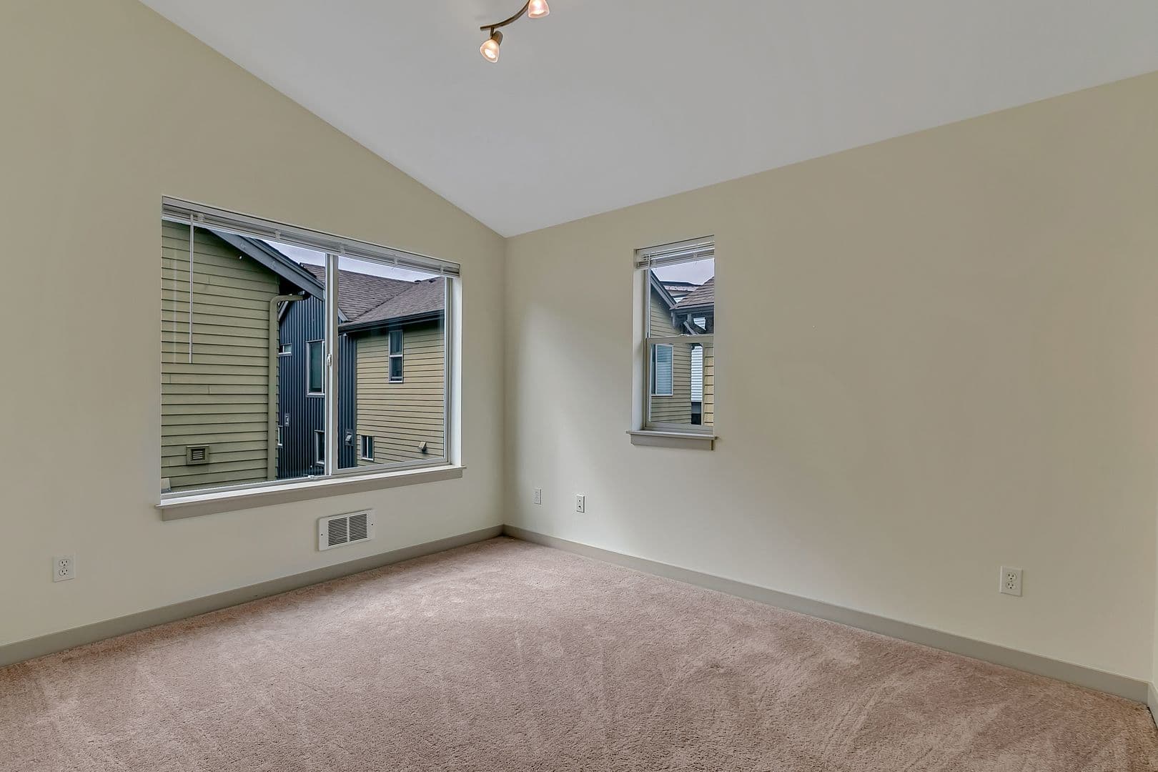 Willoughby-Oakes - 4781 35th Ave S #C 19 of 20
