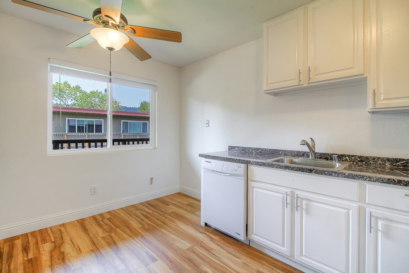 Brush Creek Apartments 4 of 12