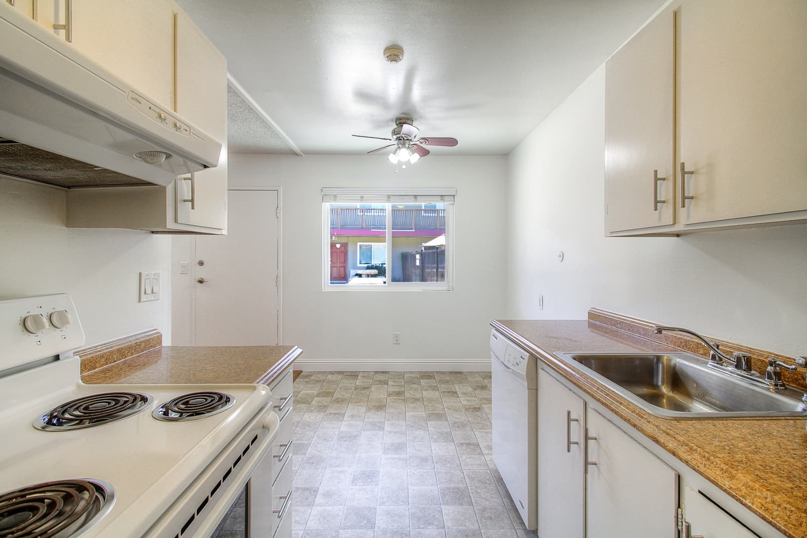 Brush Creek Apartments 4 of 12