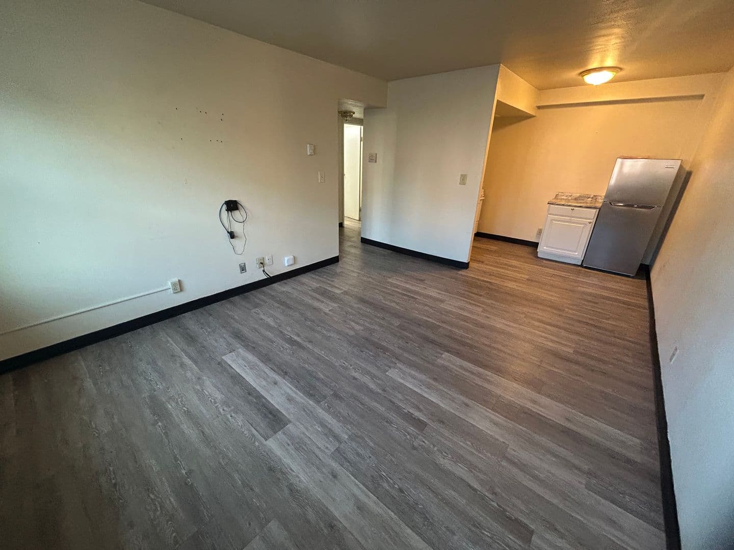 1029 E Knapp St 5 of 9