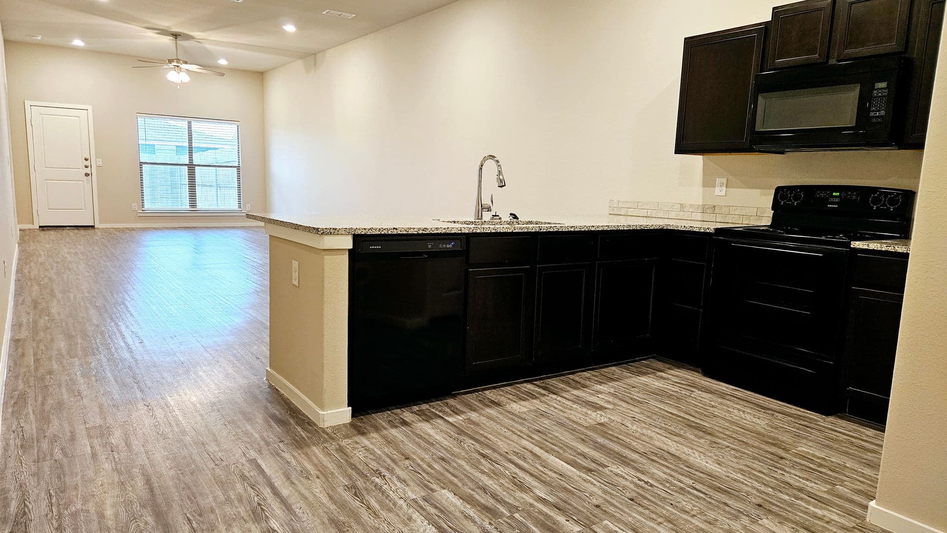 3 bedroom townhome in the Cooper school district 3 of 14
