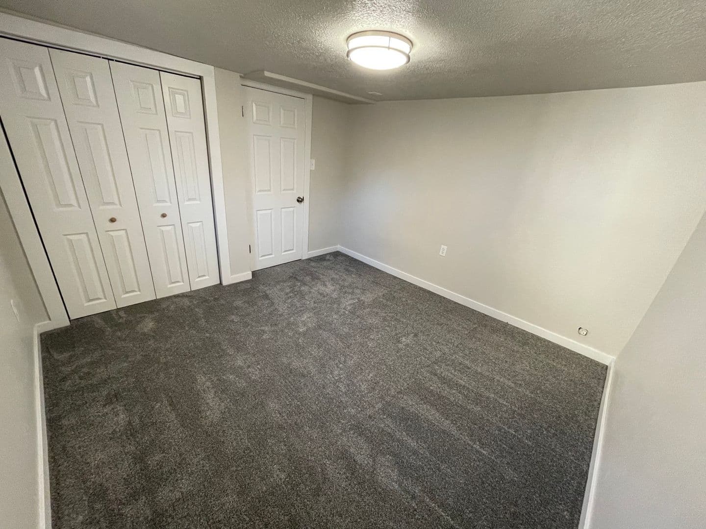 Newly remodeled 1bd/1b near shopping and restaurants! 3 of 9