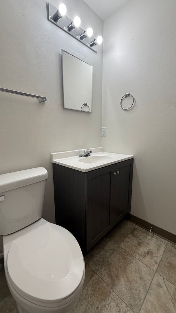 Elkhorn Village Apartments 21 of 37