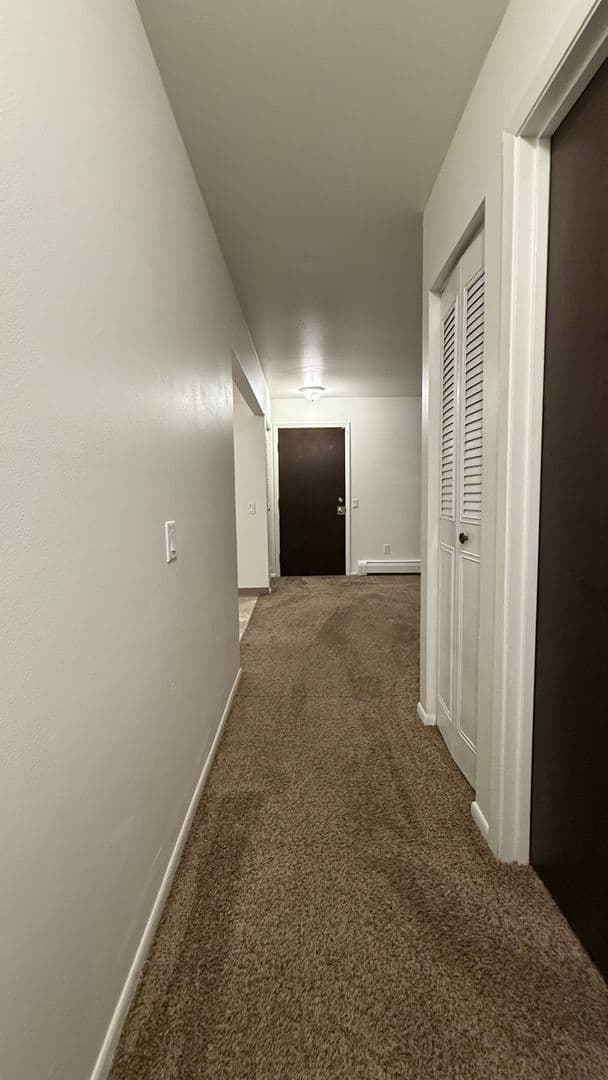Elkhorn Village Apartments 12 of 43