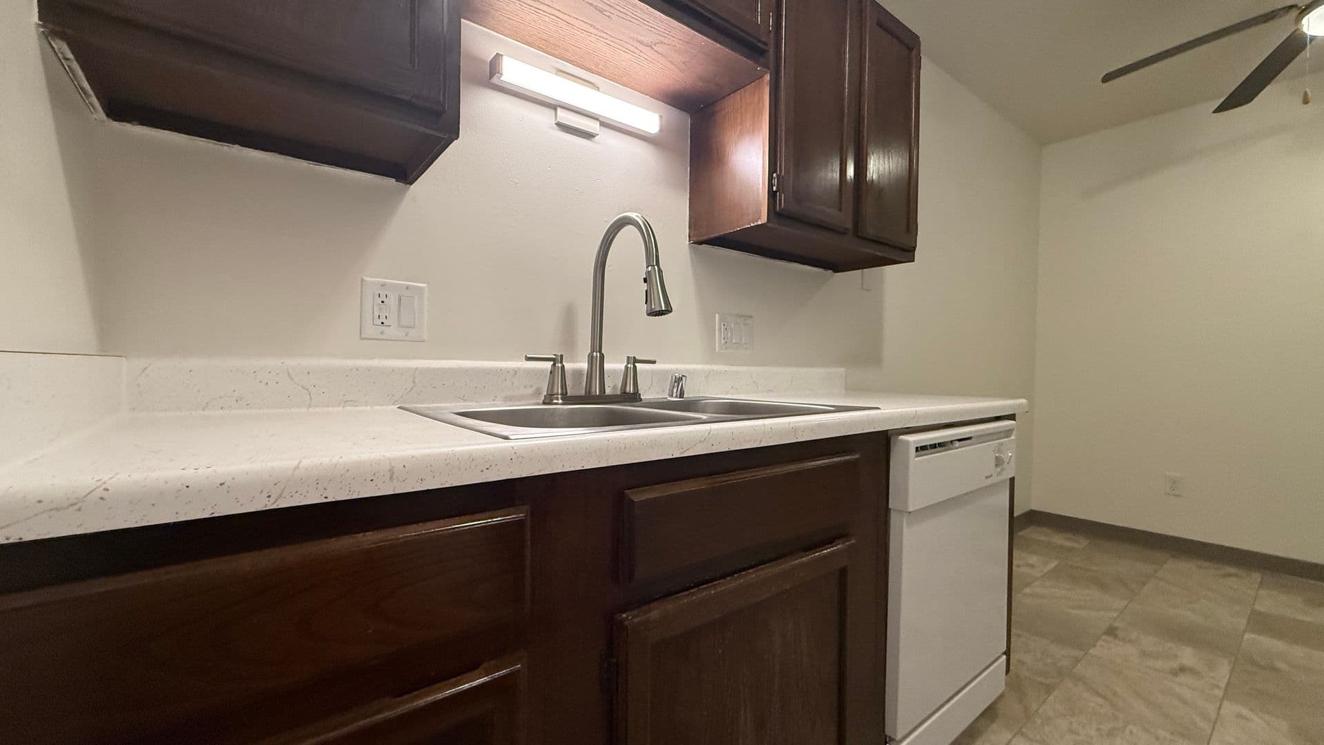 Elkhorn Village Apartments 3 of 43