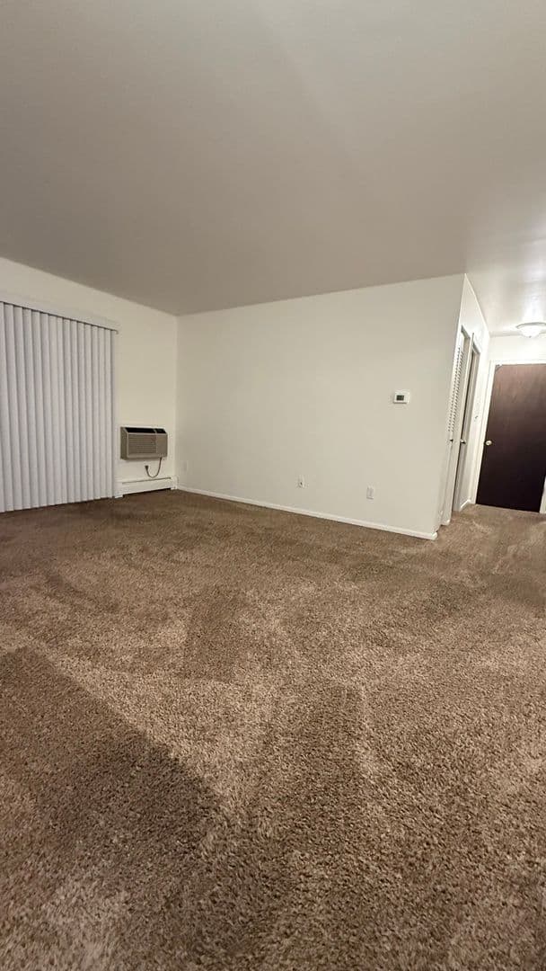Elkhorn Village Apartments 9 of 43