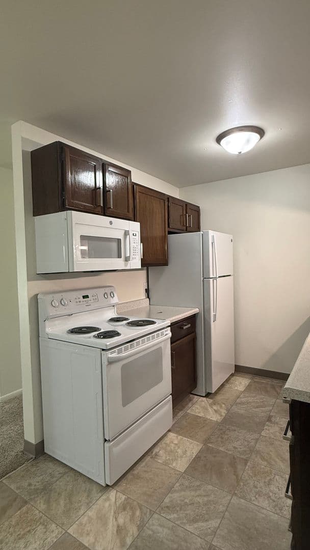 Elkhorn Village Apartments 7 of 31