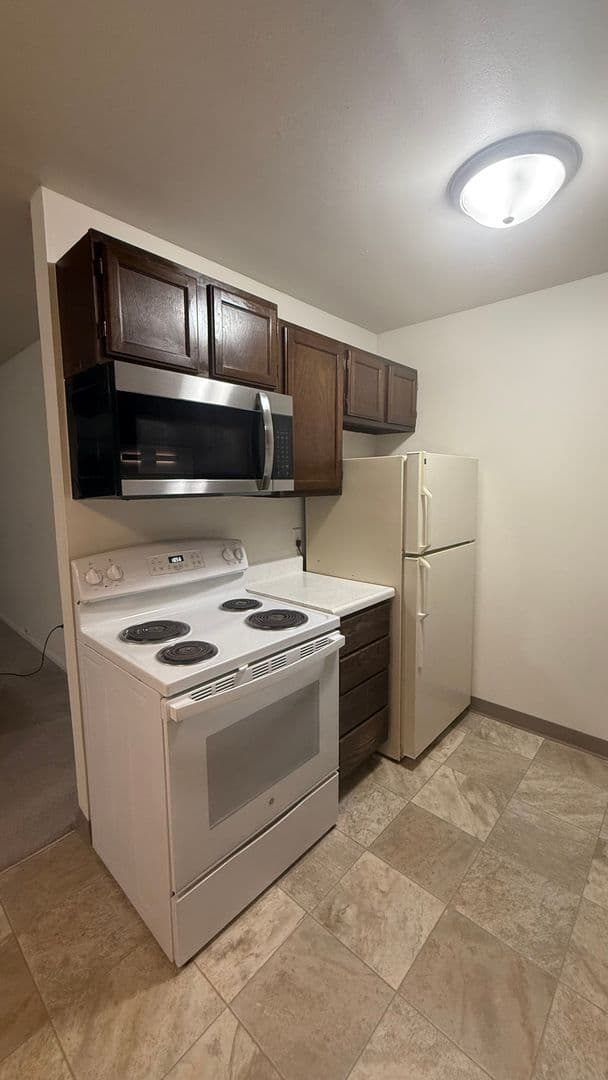 Elkhorn Village Apartments 28 of 37