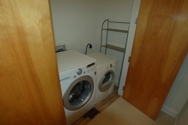 106 N High St., Unit 401 13 of 17