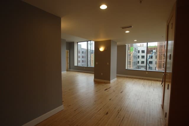106 N High St., Unit 401 2 of 17