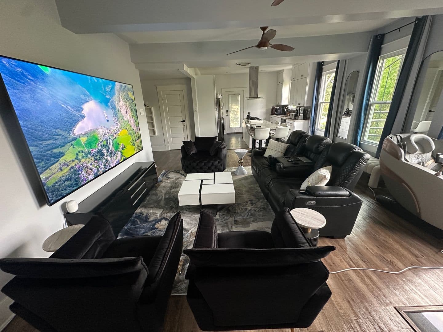 HUGE 8 bedroom house 54 of 81