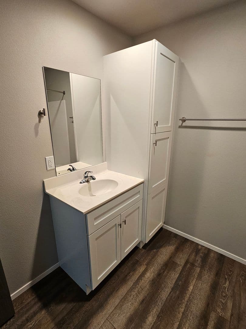 Plaza View Apartments 5 of 8