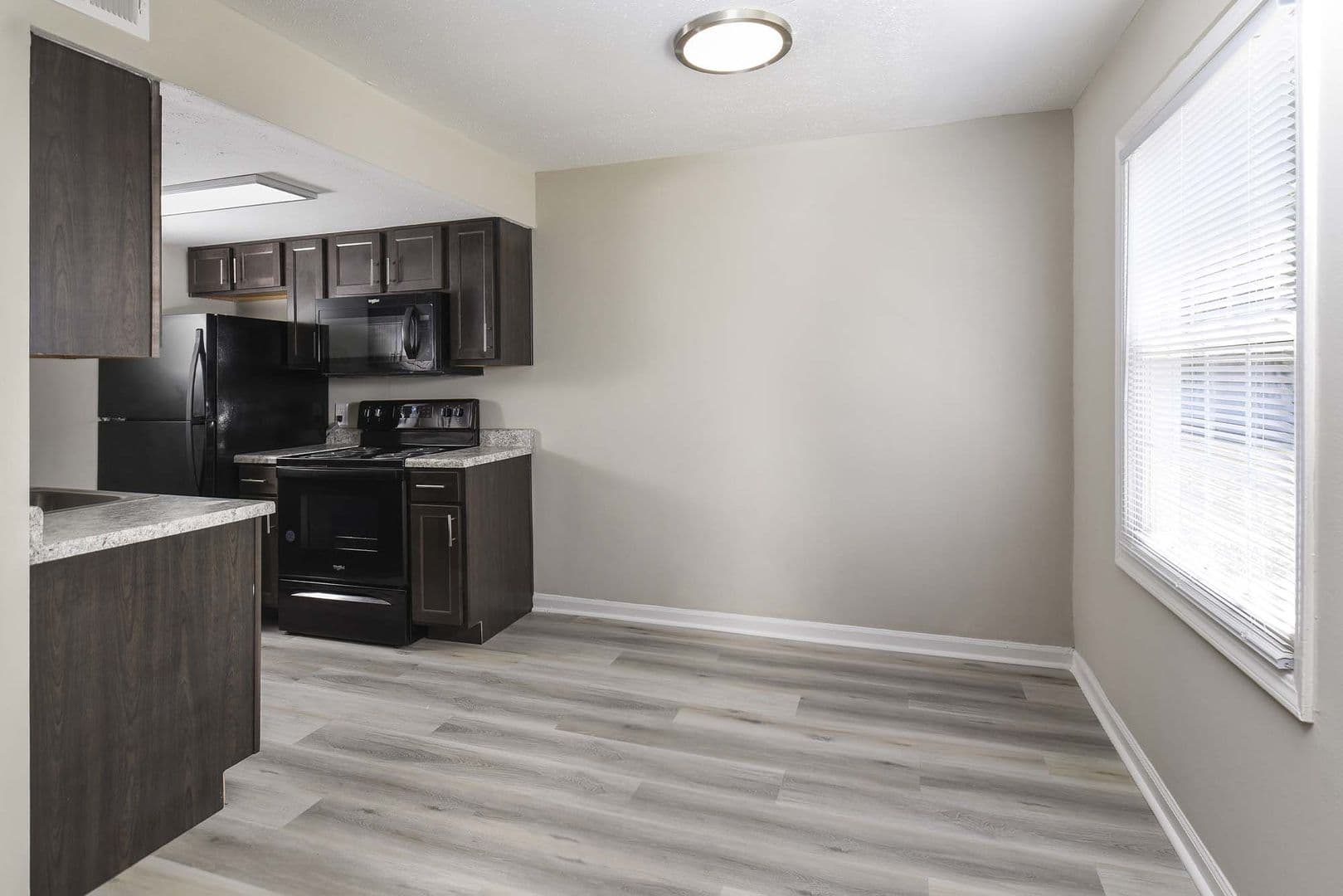 The George Apartment Homes 15 of 21