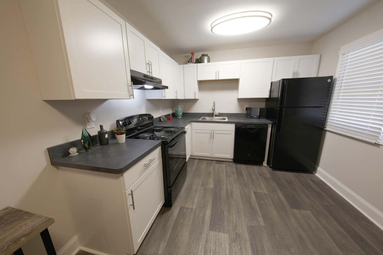 The George Apartment Homes 9 of 21