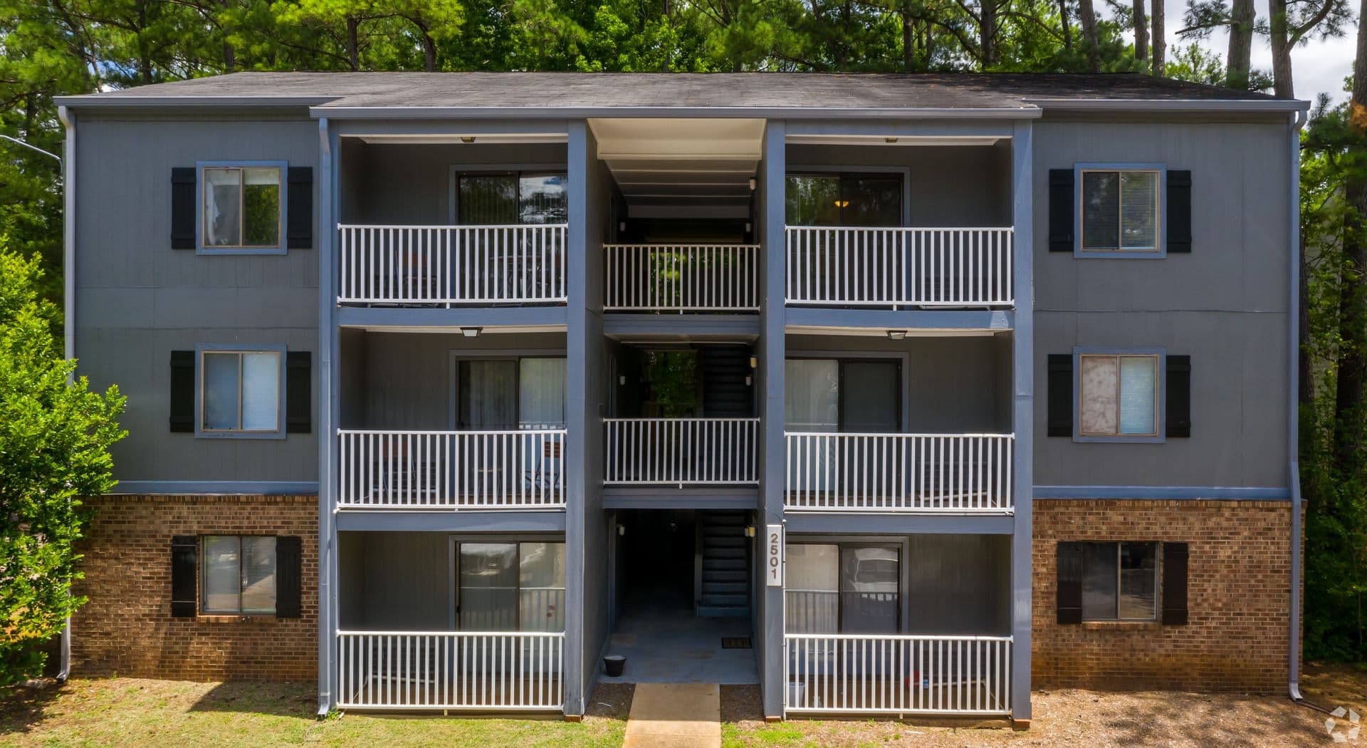Pine Knoll Apartments 8 of 8