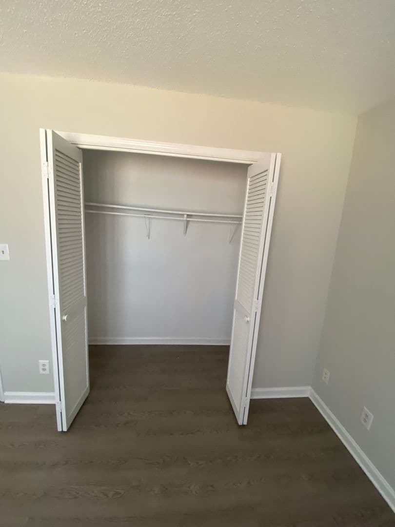 Pine Knoll Apartments 6 of 6