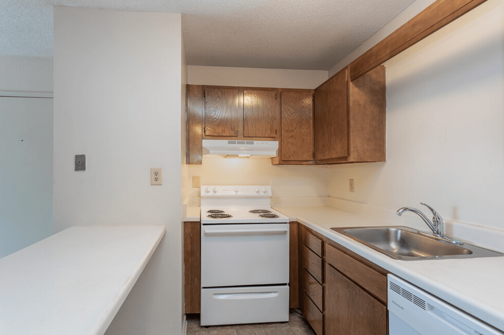 Pine Knoll Apartments 4 of 8