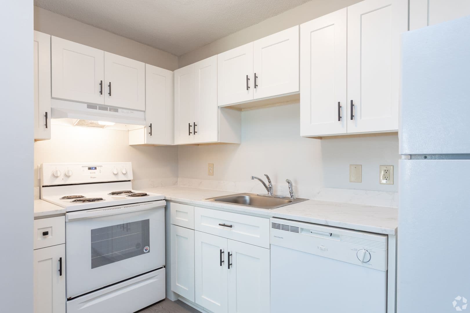 Pine Knoll Apartments 6 of 8