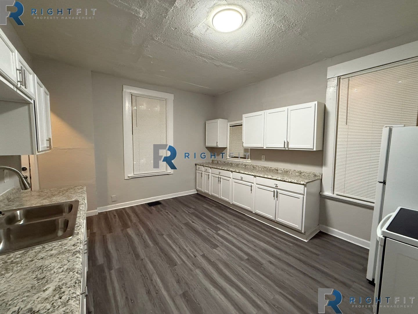 957 Fairbanks Ave 5 of 15