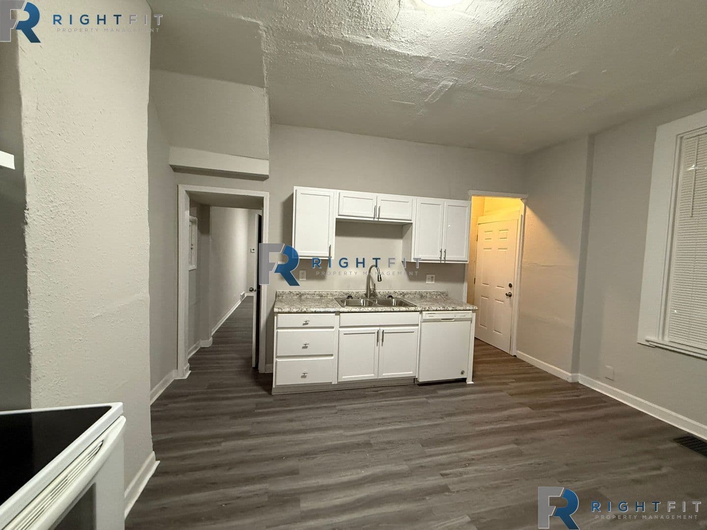 957 Fairbanks Ave 4 of 15