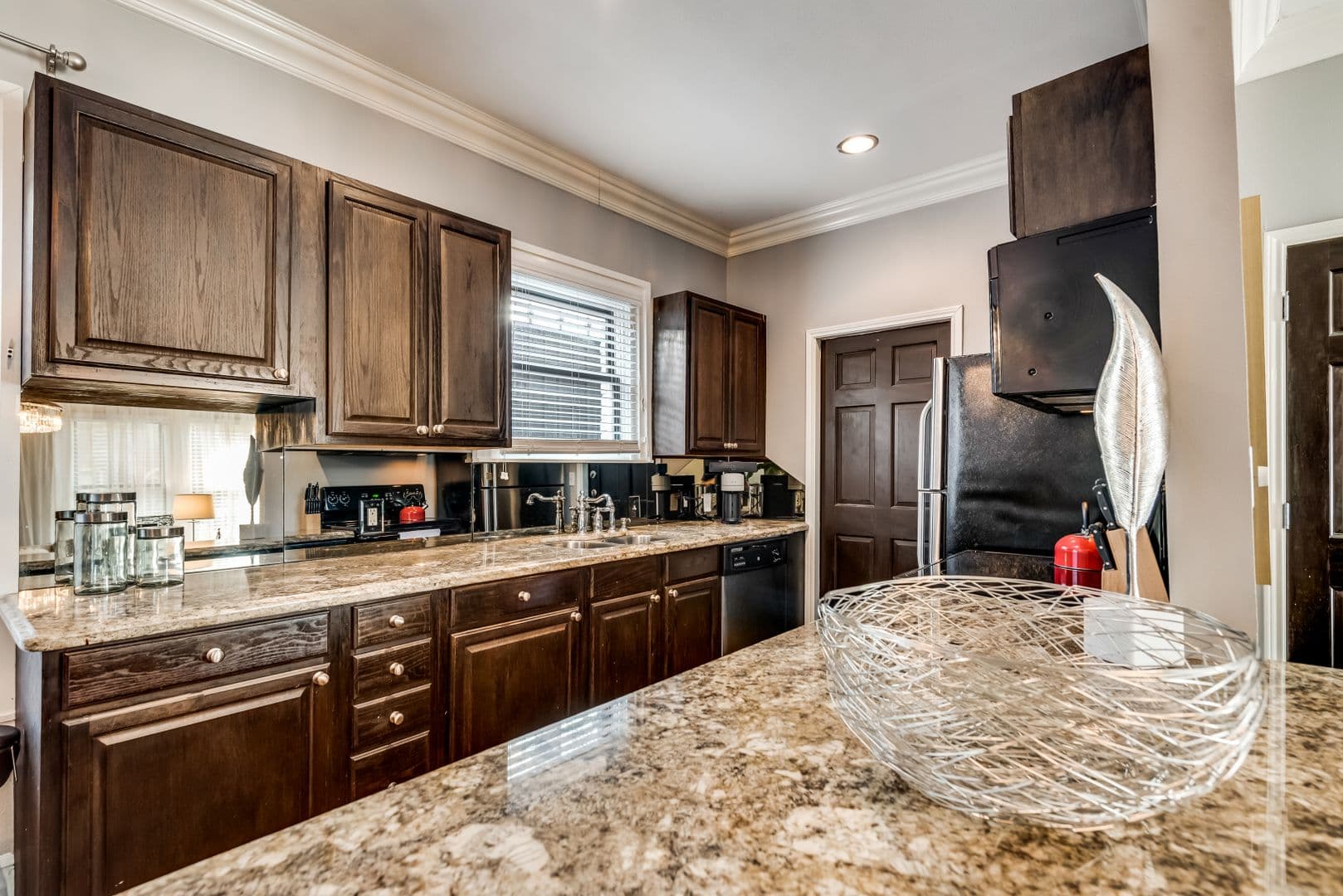 Landmark 6 of 32