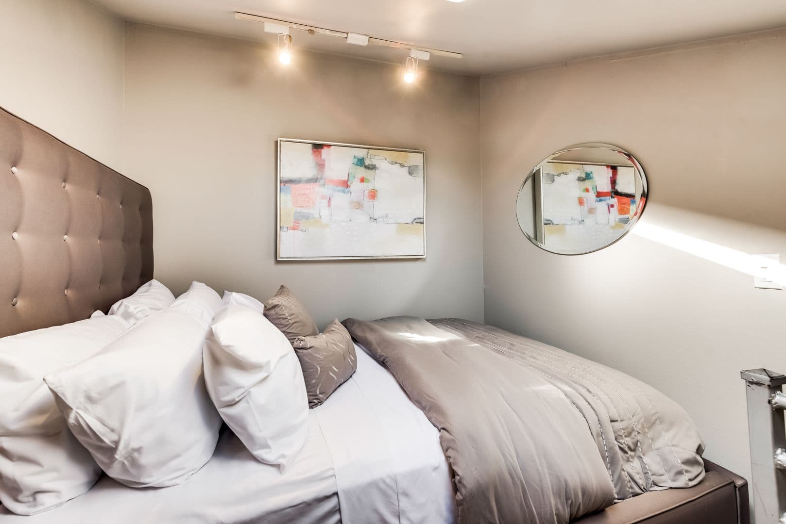 Modern 18 of 36