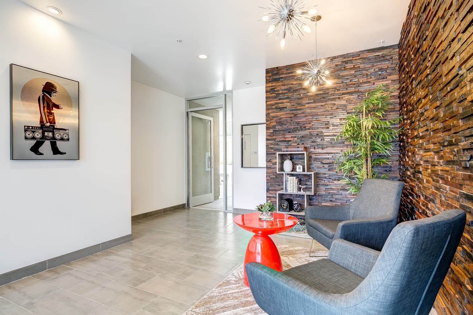 MODERNO East 27 of 29