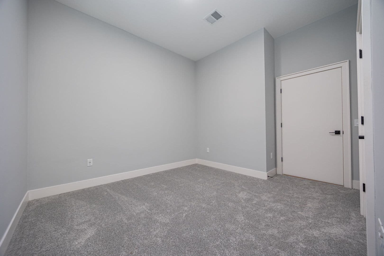 The Frisbie 12 of 34