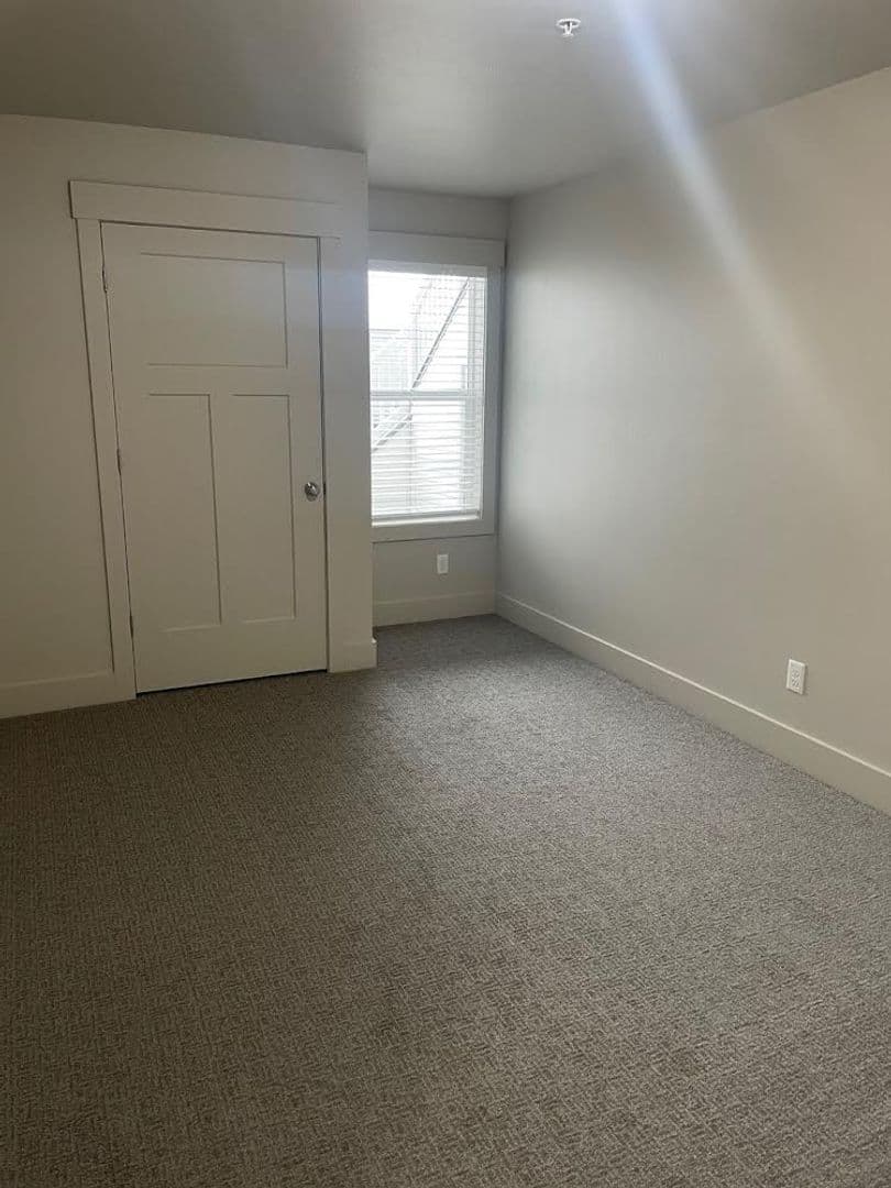 3562 East Gample Avenue 7 of 9