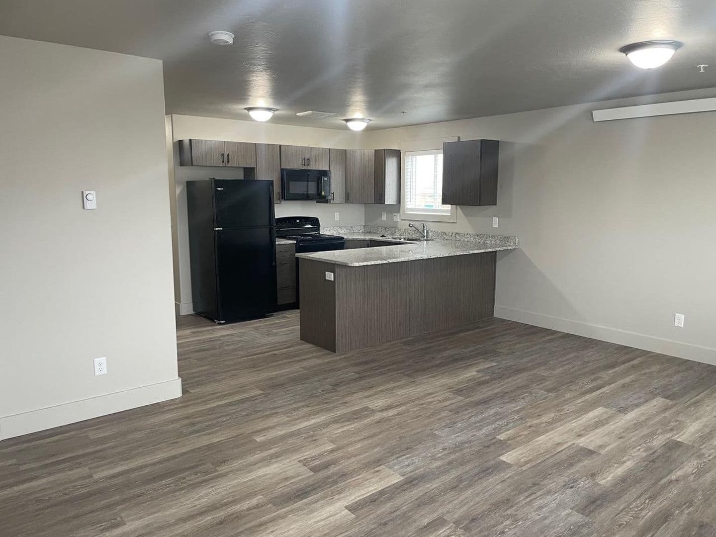 3562 East Gample Avenue 5 of 9
